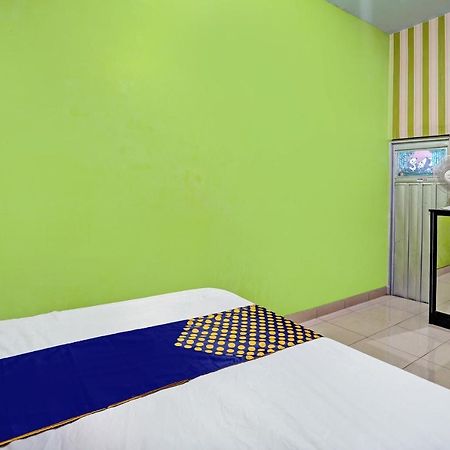 Spot On 92673 Gang Songo Syariah Homestaynearwisata Osing Banyuwangi  Exteriér fotografie